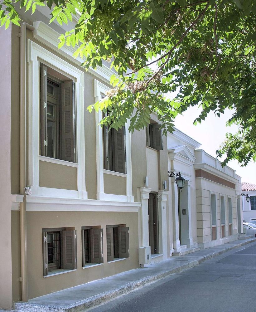 Tripodon Plaka In The Shade Of Acropolis By Ghh Villa Athens Exterior photo